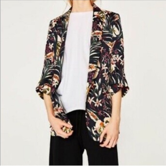 Zara Tropical Floral Print 3/4 sleeve Blazer size Small - Picture 3 of 13